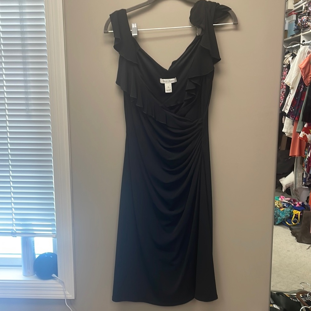 LBD by White House/Black market